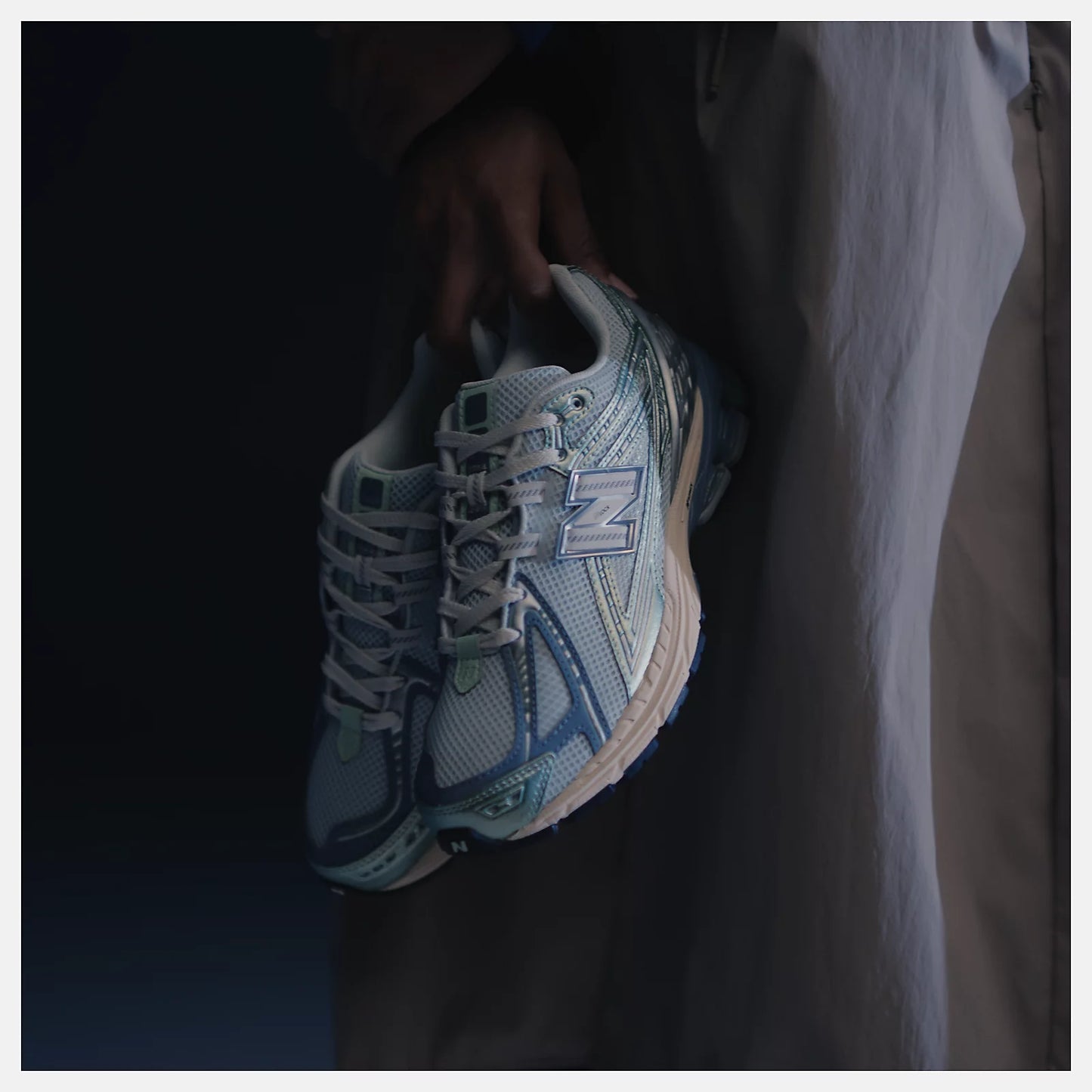 1906R 'Ice Blue' - Ice Blue/Lemon Water