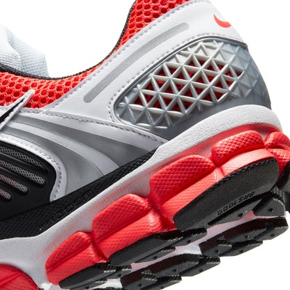 ZOOM VOMERO 5 SE 'BRIGHT CRIMSON' - BRIGHT CRIMSON/BLACK/GLACIER ICE