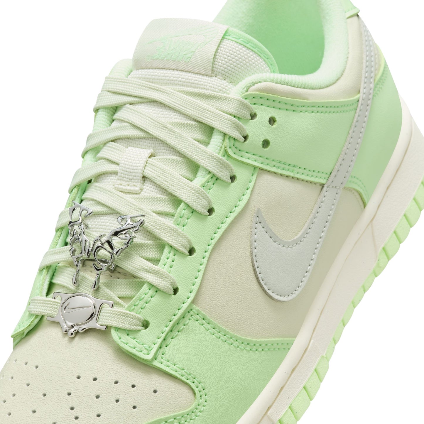 DUNK LOW NN SE - SEA GLASS/LIGHT SILVER/VAPOR GREEN/SAIL