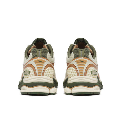 SAUCONY & FRIENDS PROGRID TRIUMPH 4 - CREAM/DOE