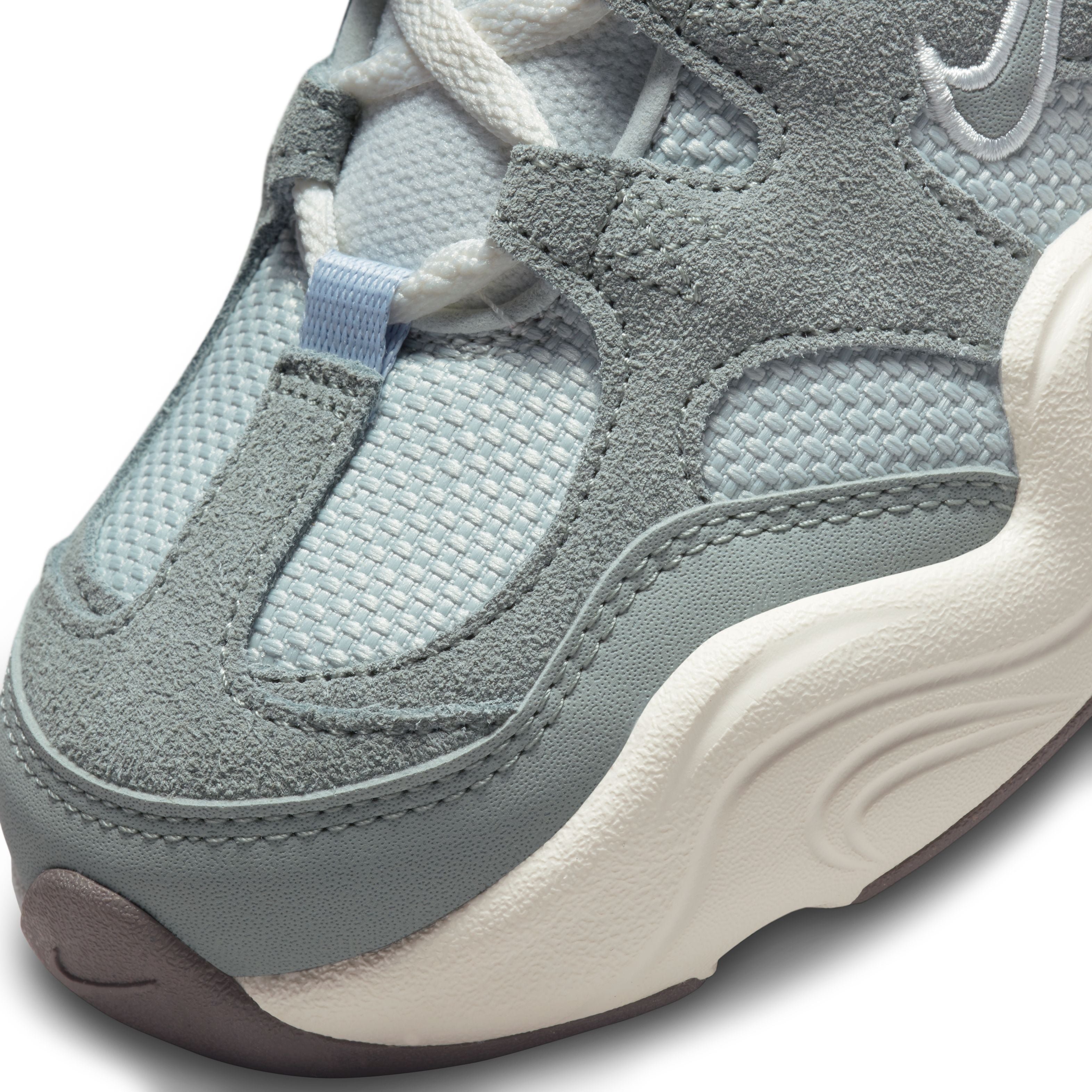 Tech Hera - Light Silver/Mica Green/Sail/Flat Pewter